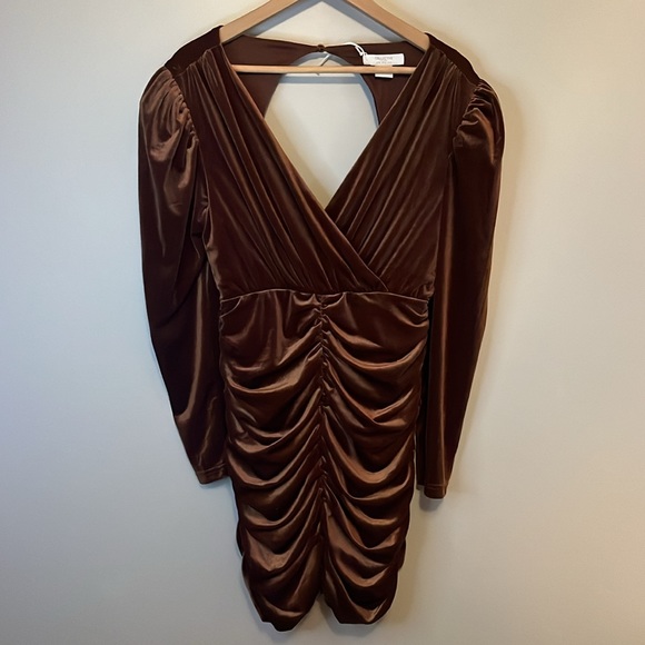 Collective the Label Velvet Ruched Mini Dress chocolate brown - Picture 4 of 8
